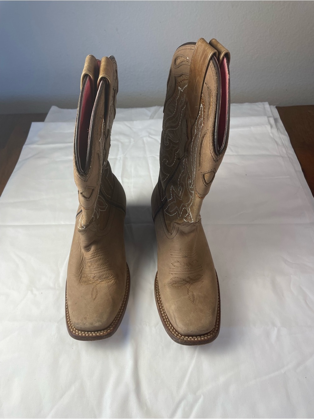 Women's Tan Leather Western Heeled Boots
